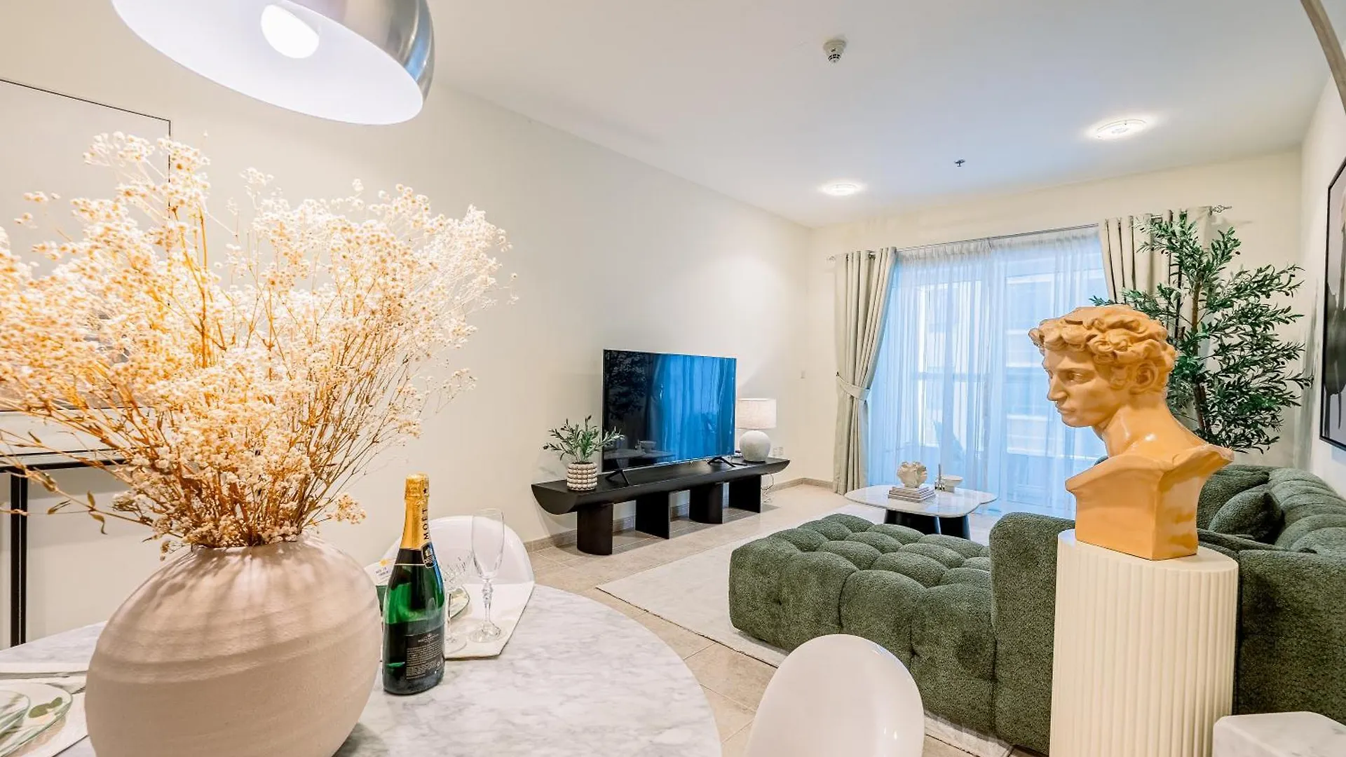 Fabulous 1Br In Dubai Marina Near Beach With Sea Views 0*,  United Arab Emirates